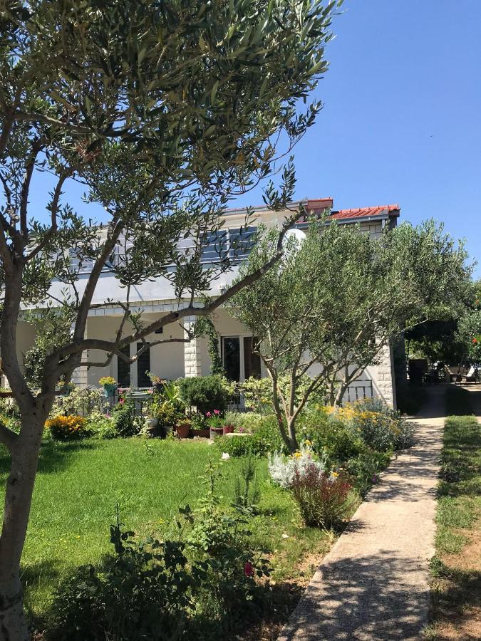 Soba Za Odmor P&E Hotel Kastel Stafilic ภายนอก รูปภาพ
