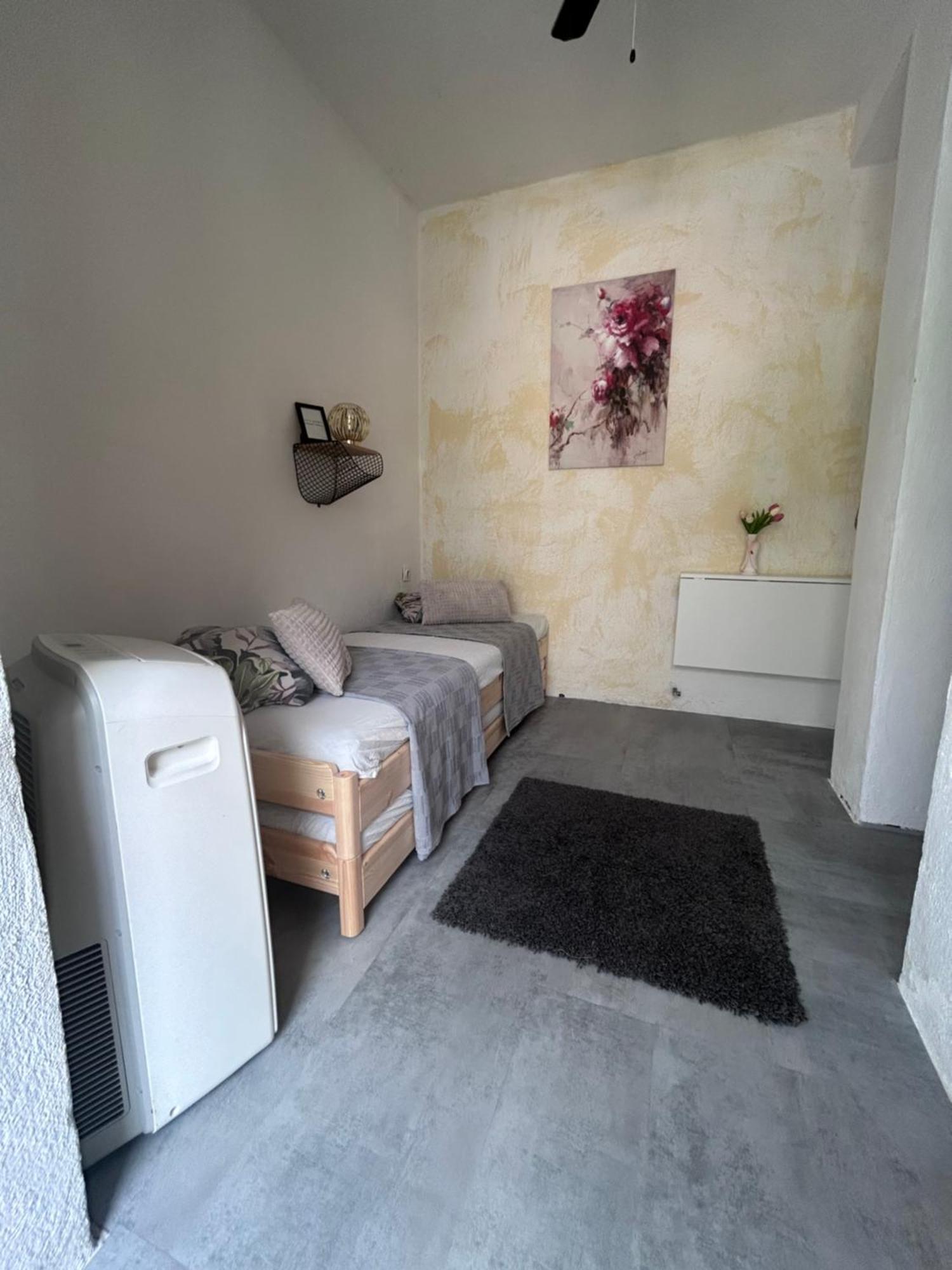 Soba Za Odmor P&E Hotel Kastel Stafilic ภายนอก รูปภาพ