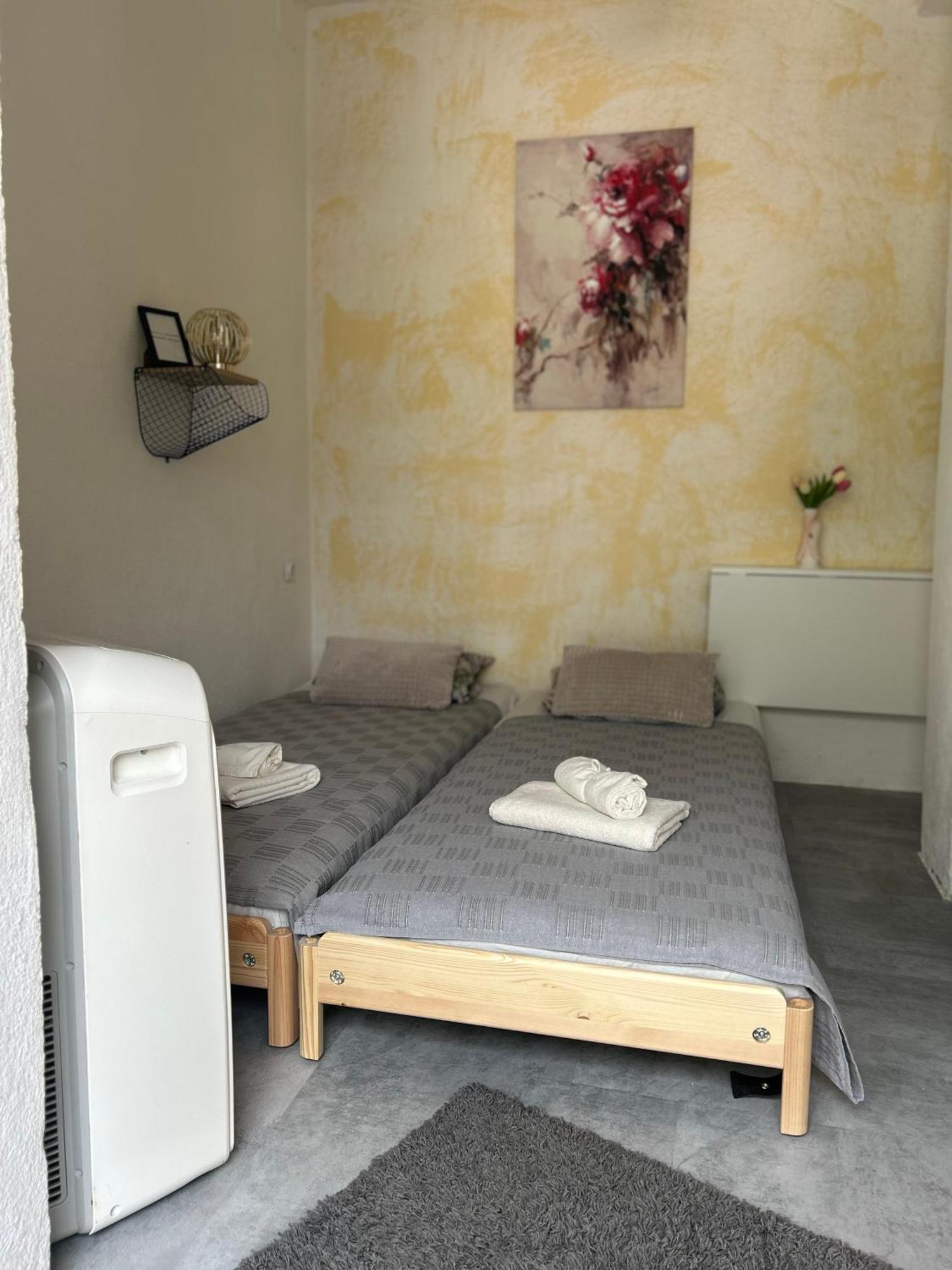 Soba Za Odmor P&E Hotel Kastel Stafilic ภายนอก รูปภาพ